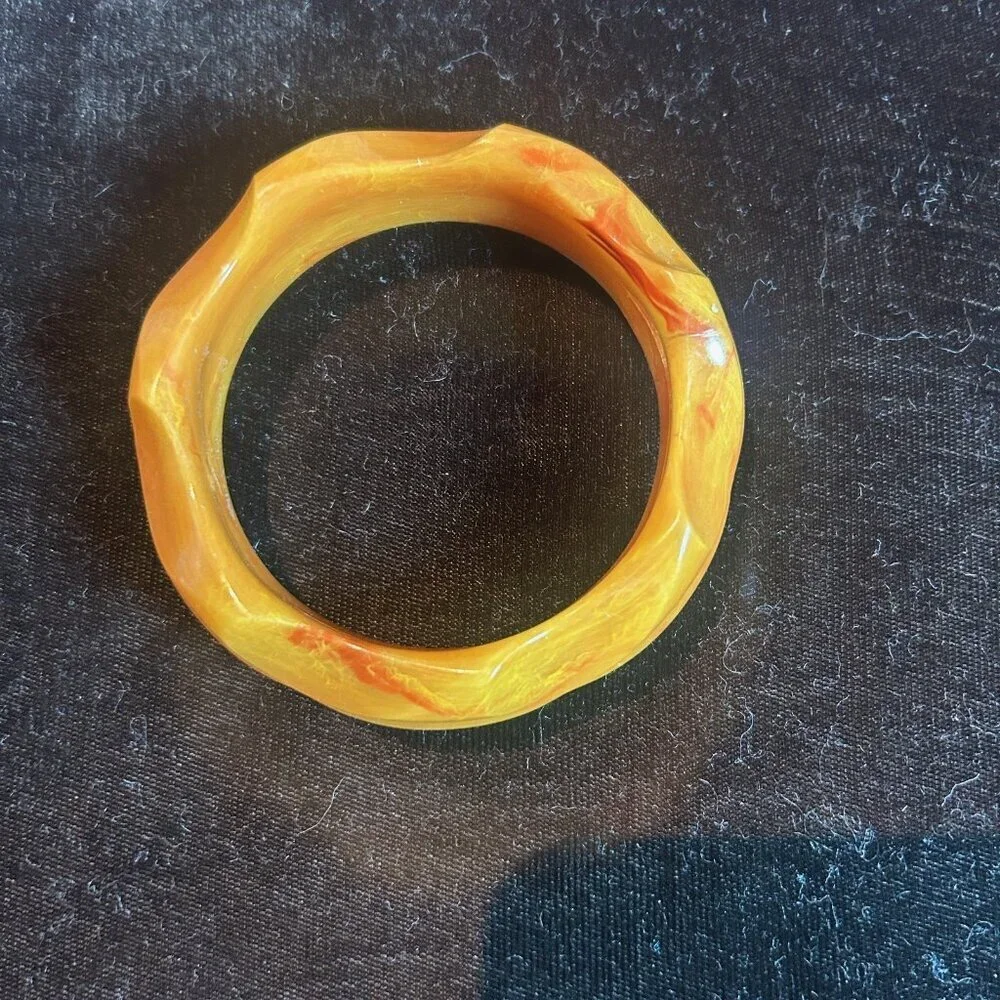Vintage Carved Bangle Bracelet Resin Lucite Caramel Deep Butterscotch